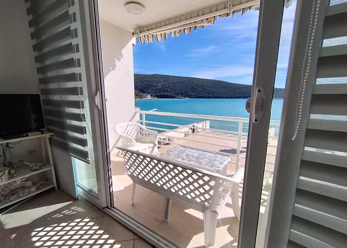Seaside Apartment Kruce